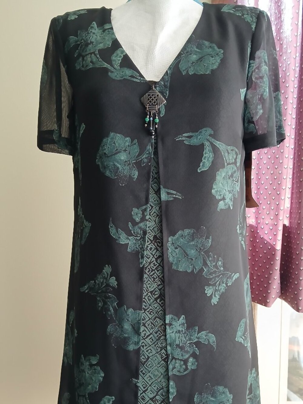 Carole Little NWT Black and Teal Chiffon Dress size 10 short sleeves